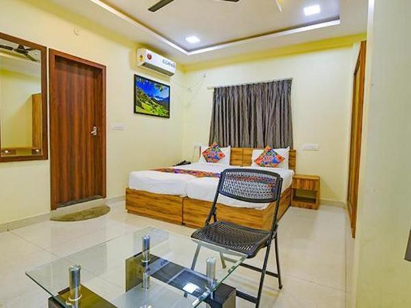 FabExpress Purple Suites Inn : photo 3 de la chambre chambre deluxe