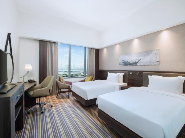 Hampton By Hilton Dubai Airport : photo 5 de la chambre chambre lits jumeaux - non-fumeurs