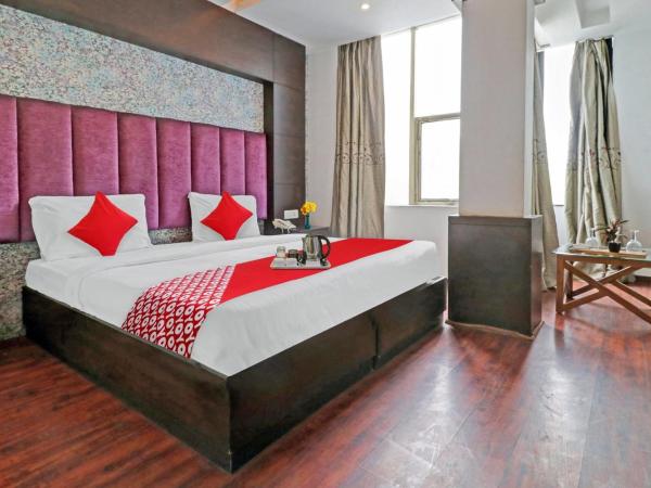 Hotel O Flagship Hotel Grand Luxury : photo 1 de la chambre chambre triple classique