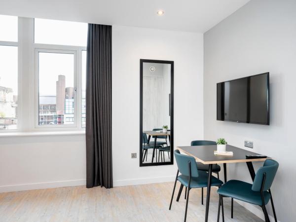 Staycity Aparthotels Liverpool Waterfront : photo 2 de la chambre studio adapté aux personnes à mobilité réduite (3 personnes)