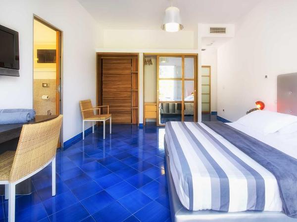 Hotel della baia - Negombo Parco Termale : photo 4 de la chambre chambre double avec salle de bains privative