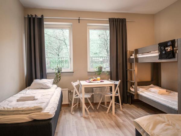 Göteborgs Bed & Breakfast : photo 1 de la chambre chambre familiale avec salle de bains privative