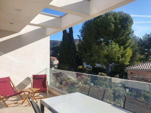 HPC Suites - Parking Gratuit & Piscine Chauffée : photo 6 de la chambre appartement - vue sur mer