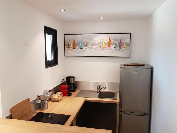 HPC Suites - Parking Gratuit & Piscine Chauffée : photo 7 de la chambre appartement 1 chambre