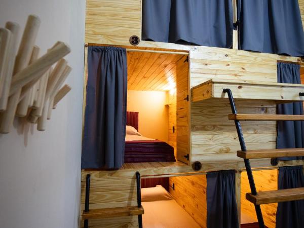 LEAD Pods Hostel : photo 1 de la chambre lit dans dortoir mixte de 6 lits