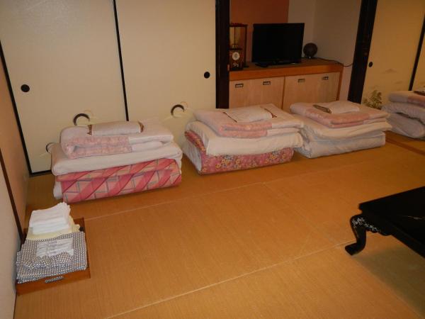 Guest Inn Chita : photo 5 de la chambre chambre triple