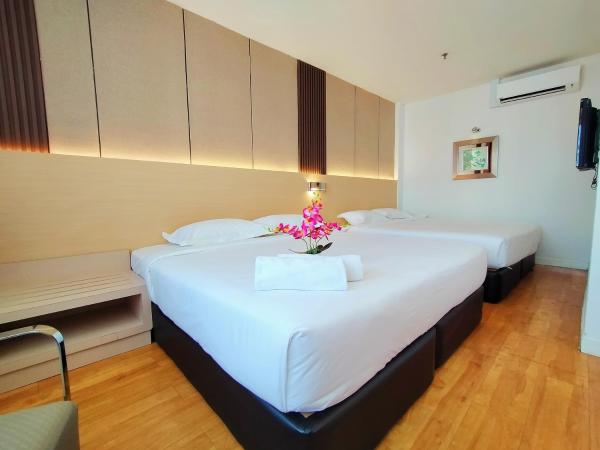 Hotel Sentral Georgetown @ City Centre : photo 2 de la chambre chambre familiale premium
