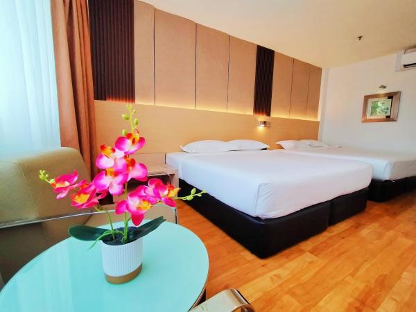 Hotel Sentral Georgetown @ City Centre : photo 1 de la chambre chambre familiale premium