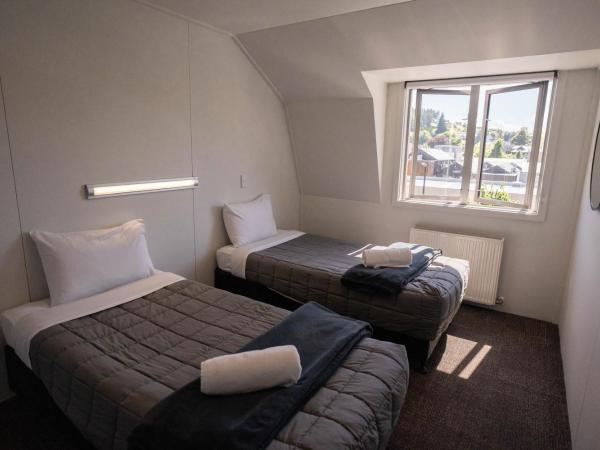 The Brownston Hostel : photo 6 de la chambre chambre lits jumeaux avec salle de bains