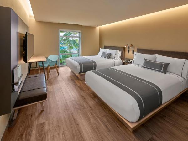 City Express Plus by Marriott Mazatlan : photo 4 de la chambre chambre avec 2 grands lits queen-size 
