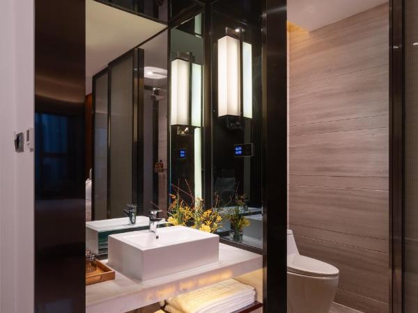 Xunguang Hotel - Chongqing Liangjiang Happiness Plaza : photo 4 de la chambre chambre lit queen-size de luxe avec vue