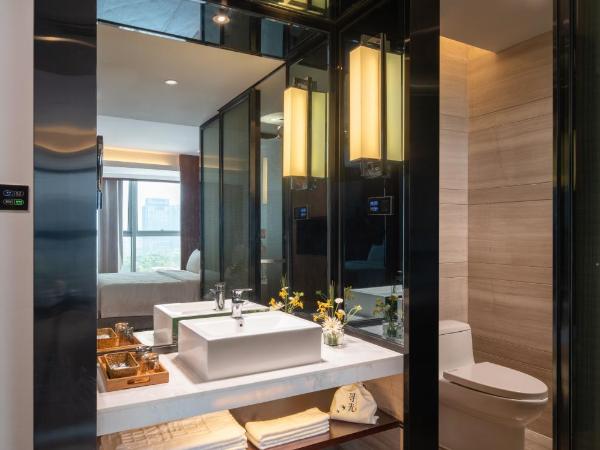 Xunguang Hotel - Chongqing Liangjiang Happiness Plaza : photo 7 de la chambre chambre lit queen-size de luxe avec vue