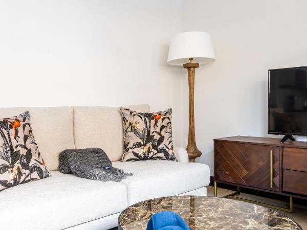 Bob W Koti Katajanokka : photo 6 de la chambre helsinki sky 1-bedroom apartment