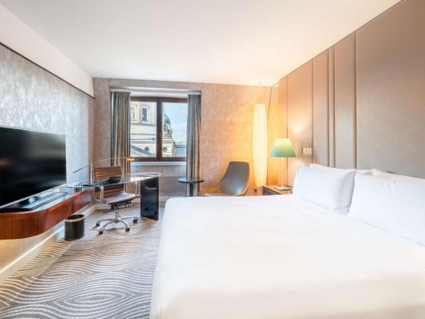 Hilton Berlin : photo 1 de la chambre chambre lit king-size - vue sur dôme