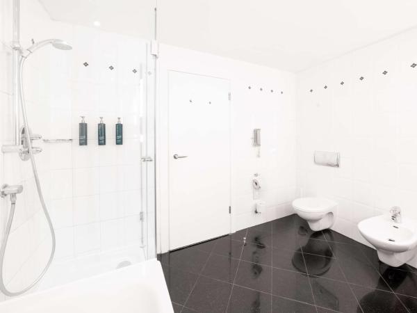 Hilton Berlin : photo 5 de la chambre studio lit king-size deluxe avec accès au salon