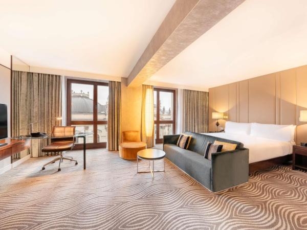 Hilton Berlin : photo 4 de la chambre suite junior avec accès au salon exécutif - vue sur la cathédrale