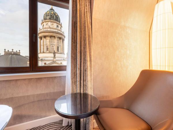 Hilton Berlin : photo 3 de la chambre chambre lits jumeaux - vue sur dôme