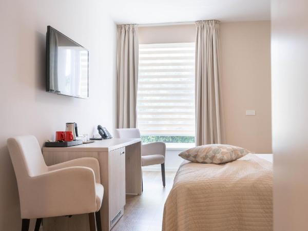 Hotel Magdalena : photo 8 de la chambre chambre double deluxe avec lit d'appoint