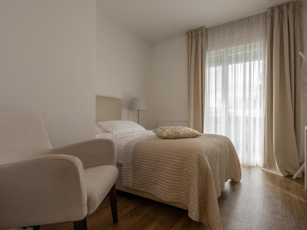 Hotel Magdalena : photo 6 de la chambre chambre familiale avec terrasse 