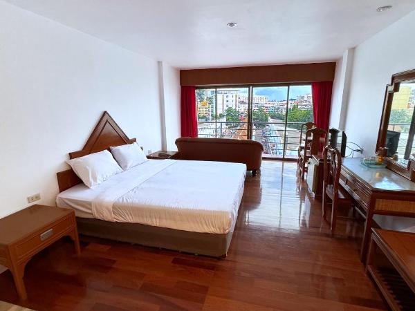 Highfive Hotel Pattaya : photo 4 de la chambre chambre double deluxe