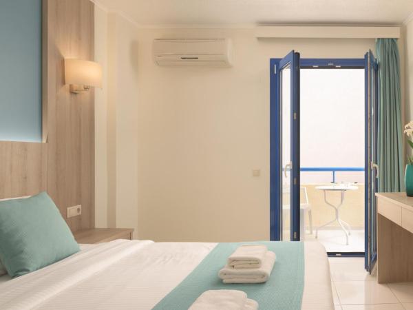 Central Hersonissos Hotel : photo 2 de la chambre chambre double ou lits jumeaux supérieure