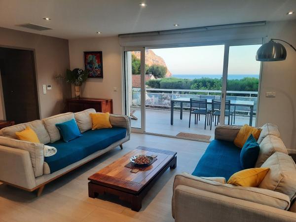 HPC Suites - Parking Gratuit & Piscine Chauffée : photo 2 de la chambre appartement - vue sur mer