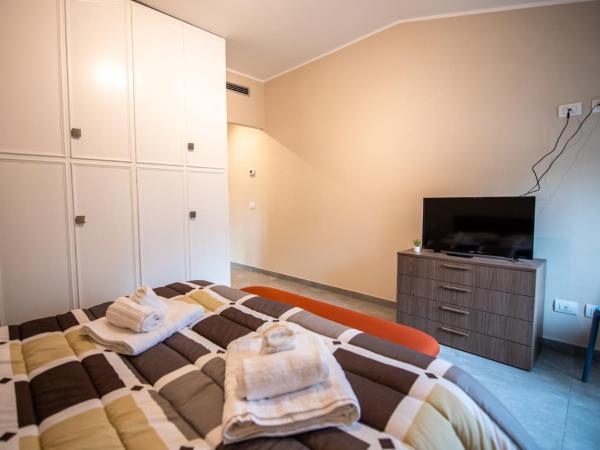 Nova Galileo l Ospedale Maggiore e Centro l AC Clima e Parcheggio Free : photo 5 de la chambre chambre double avec salle de bains privative