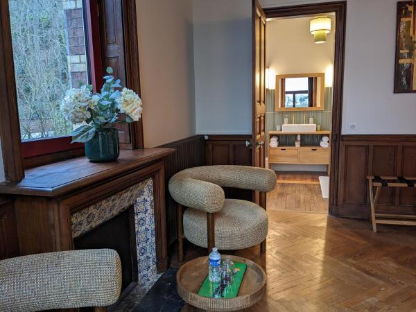 Villa Eliane - parking privé : photo 9 de la chambre chambre double deluxe avec balcon