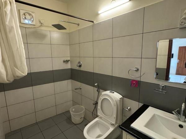 Aambal Residency : photo 5 de la chambre chambre lit queen-size