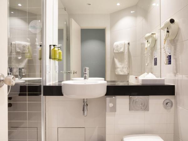 Holiday Inn Express Amiens by IHG : photo 6 de la chambre chambre standard lit queen-size