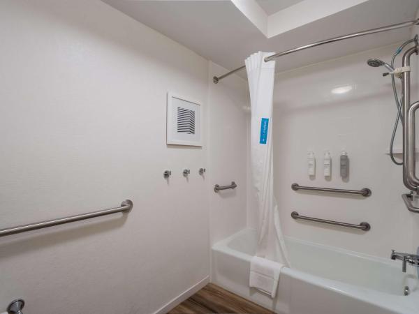 Hampton Inn Columbia-I-26 Airport : photo 4 de la chambre queen room - hearing access non smoking
