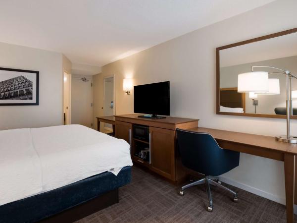 Hampton Inn Columbia-I-26 Airport : photo 1 de la chambre chambre lit king-size - non-fumeurs