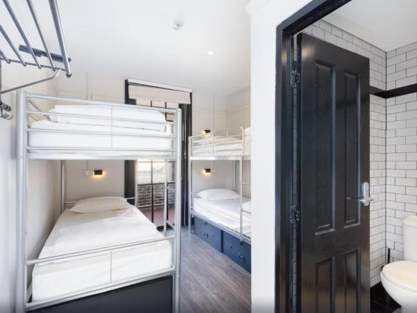 The Lansdowne Hotel : photo 5 de la chambre lit dans dortoir mixte de 4 lits avec salle de bains privée