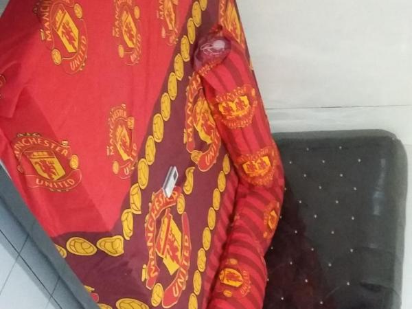 Mayestik Guest House Syariah : photo 7 de la chambre chambre double standard avec salle de bains commune