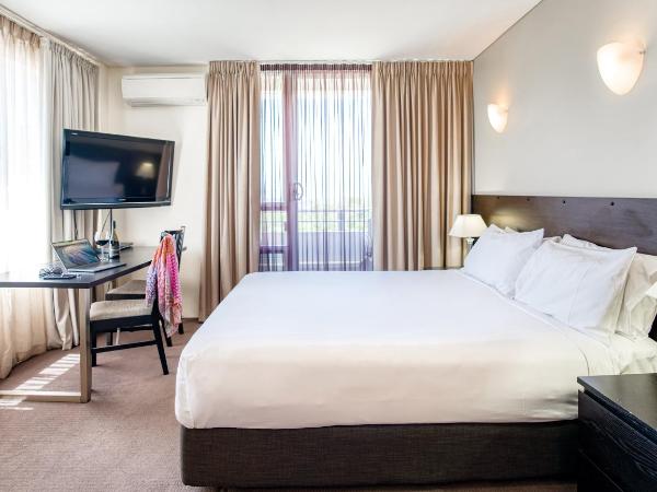 Park Regis Concierge Apartments : photo 4 de la chambre studio avec vue sur le port