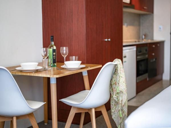 Park Regis Concierge Apartments : photo 9 de la chambre studio supérieur