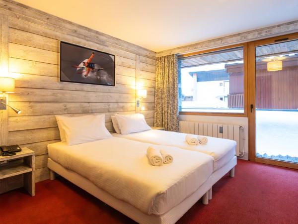 Hôtel L'Aiguille Percée : photo 1 de la chambre chambre familiale