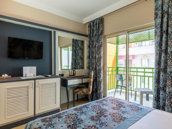 Crystal Paraiso Verde Resort & Spa - Ultimate All Inclusive : photo 4 de la chambre chambre familiale (4 adultes)