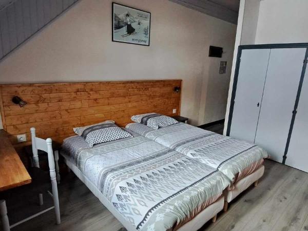 Hotel Valérie : photo 5 de la chambre chambre lits jumeaux sud - vue sur montagne