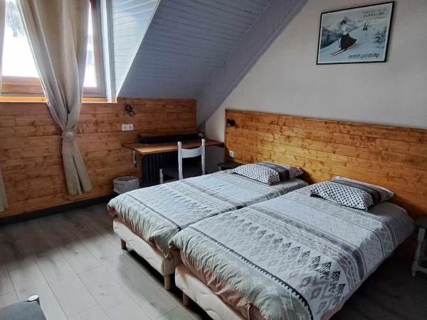 Hotel Valérie : photo 8 de la chambre chambre lits jumeaux sud - vue sur montagne