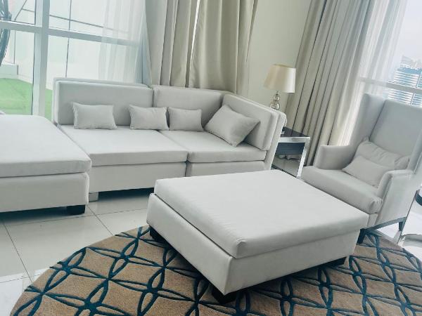 Walking distance to dubai mall Full burj Khalifa view and fountain view new year full fireworks view 2BR : photo 7 de la chambre chambre double avec balcon (2 adultes + 1 enfant)