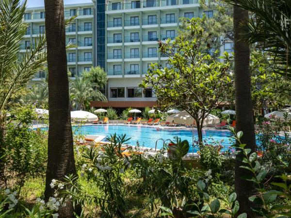 İNCEKUM WEST OTEL : photo 7 de la chambre chambre familiale