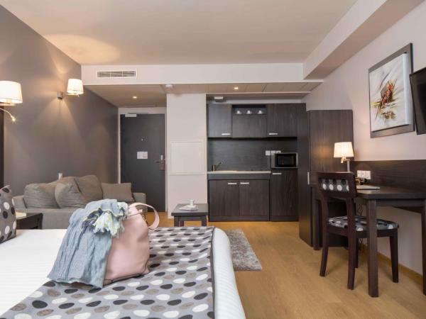 Seven Urban Suites Nantes Centre : photo 1 de la chambre chambre familiale
