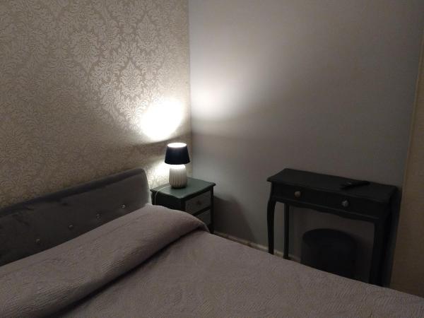 B&B Mini Hotel Incity-close train station and port- : photo 6 de la chambre chambre triple supérieure