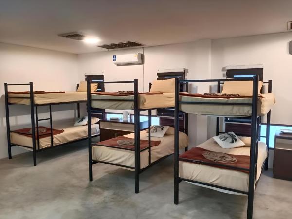 Art Hotel : photo 1 de la chambre lit simple en dortoir