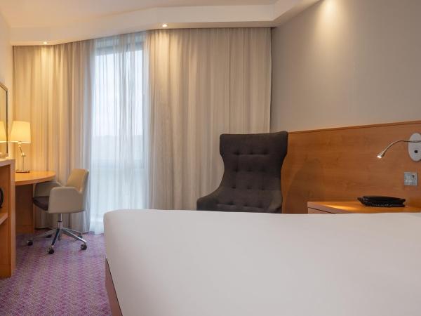 Hampton by Hilton London Waterloo : photo 7 de la chambre chambre lit queen-size 