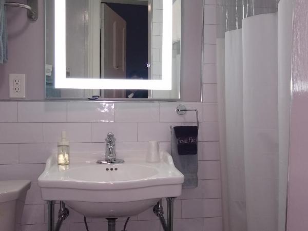 Rathbone Mansions New Orleans : photo 4 de la chambre suite avec 2 lits queen-size