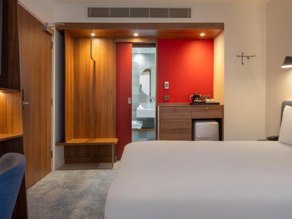 Hampton by Hilton London Waterloo : photo 7 de la chambre chambre lit queen-size premium