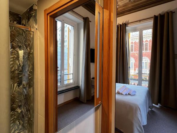 Hotel Genova Liberty : photo 8 de la chambre chambre double ou lits jumeaux supérieure avec vue sur ville