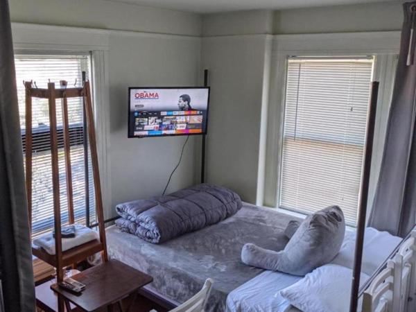 Sunset Edwardian Bed and Breakfast at Golden Gate Park : photo 4 de la chambre chambre quadruple avec salle de bains commune